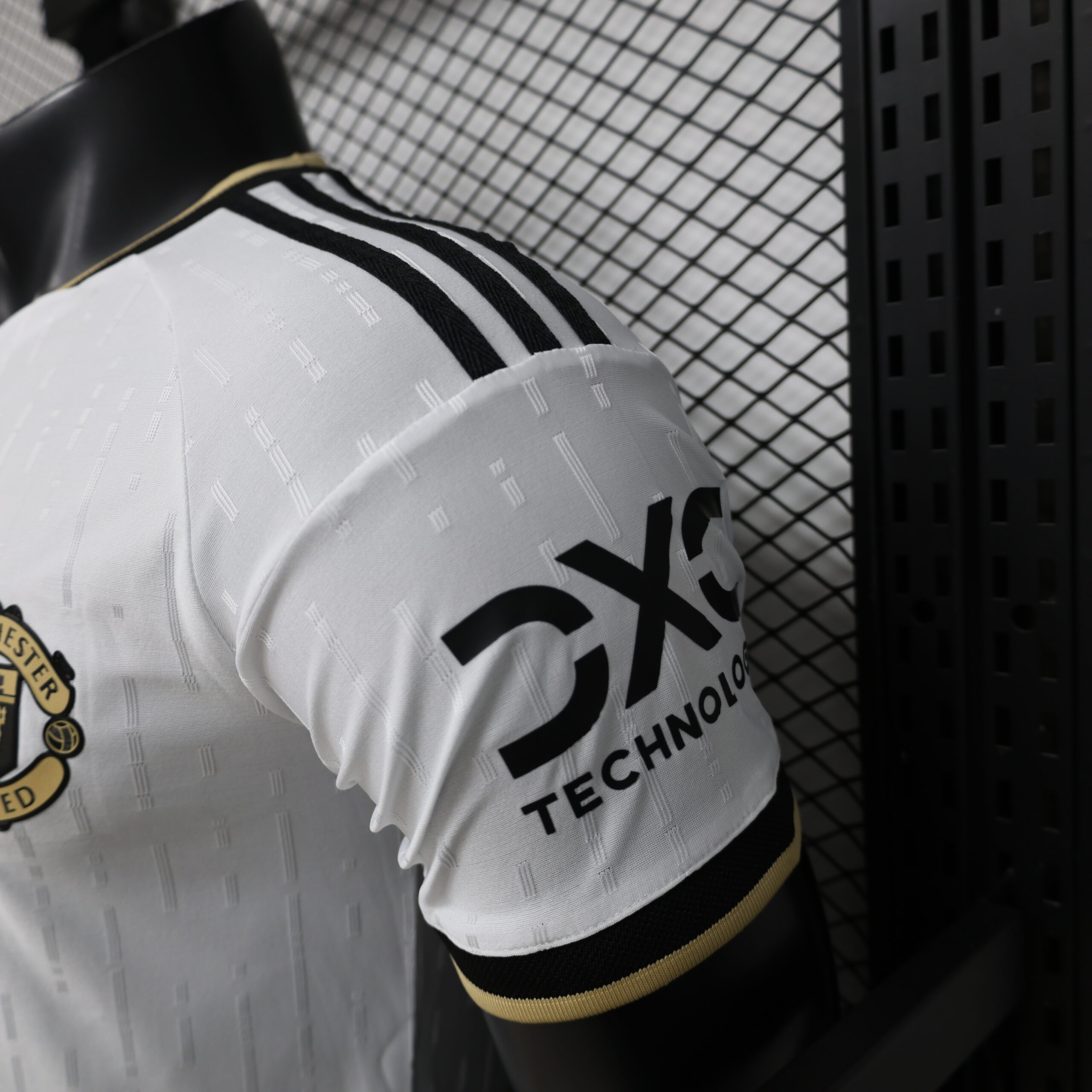 26 Manchester United Player Version Special Edition White S-2XL 6