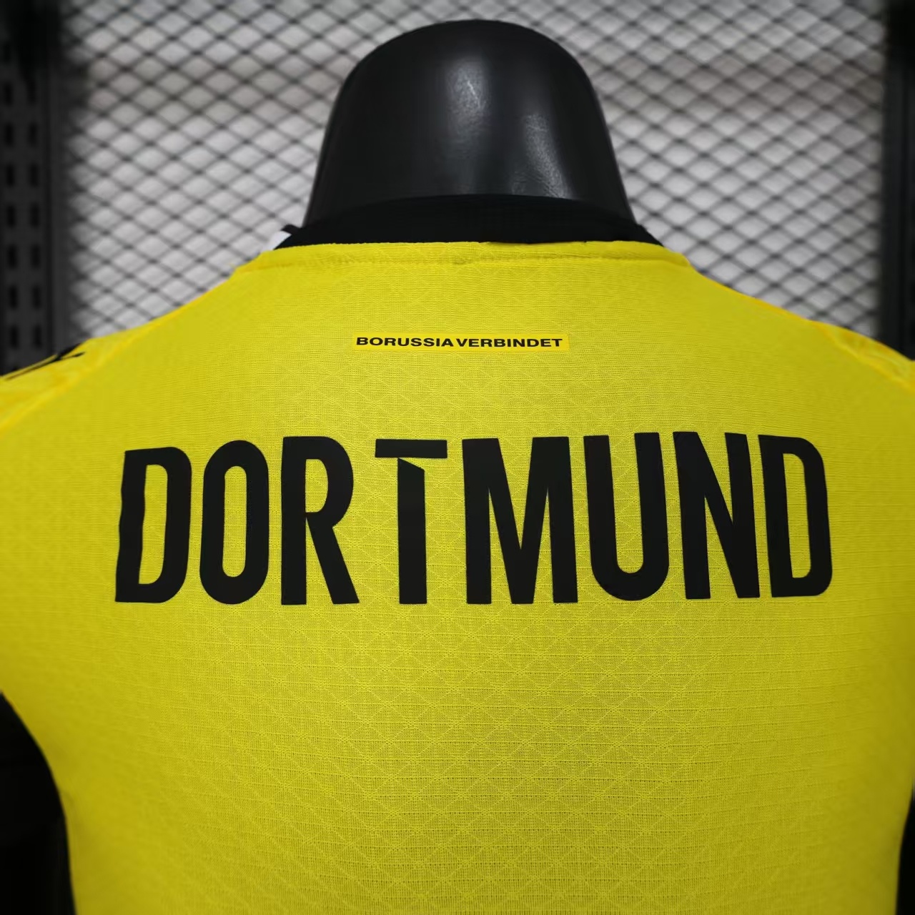 26-27 Borussia Dortmund Home Player Version 1