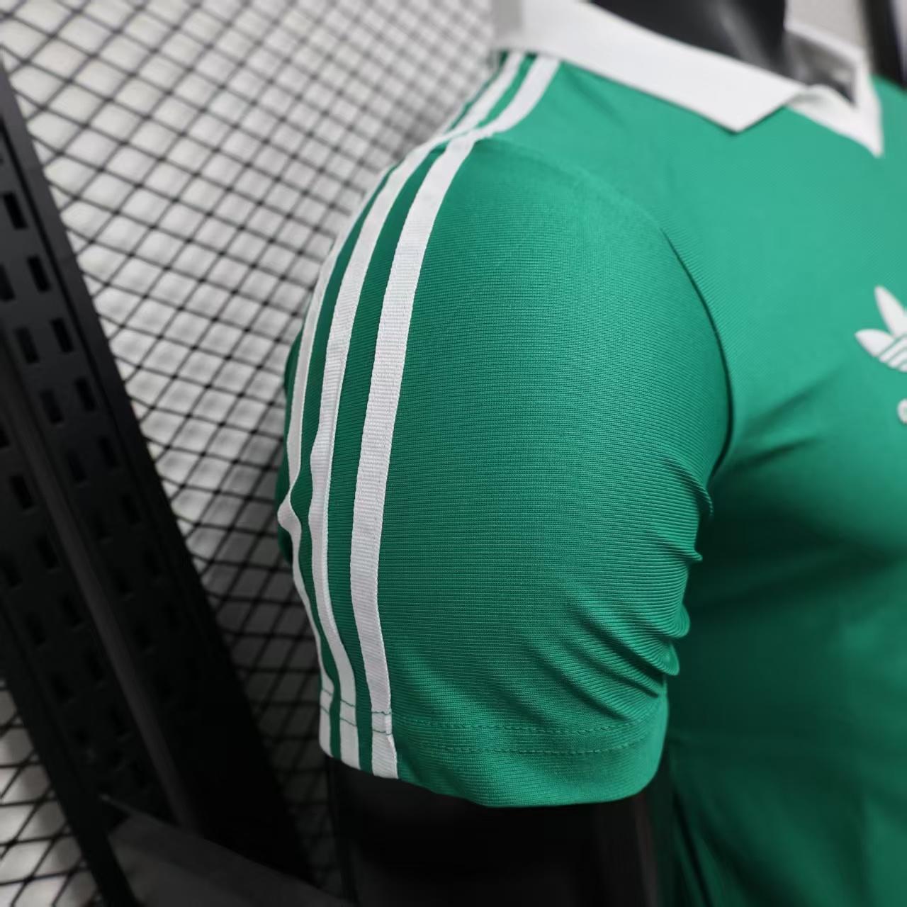 Player Version Trefoil Casual Style 2