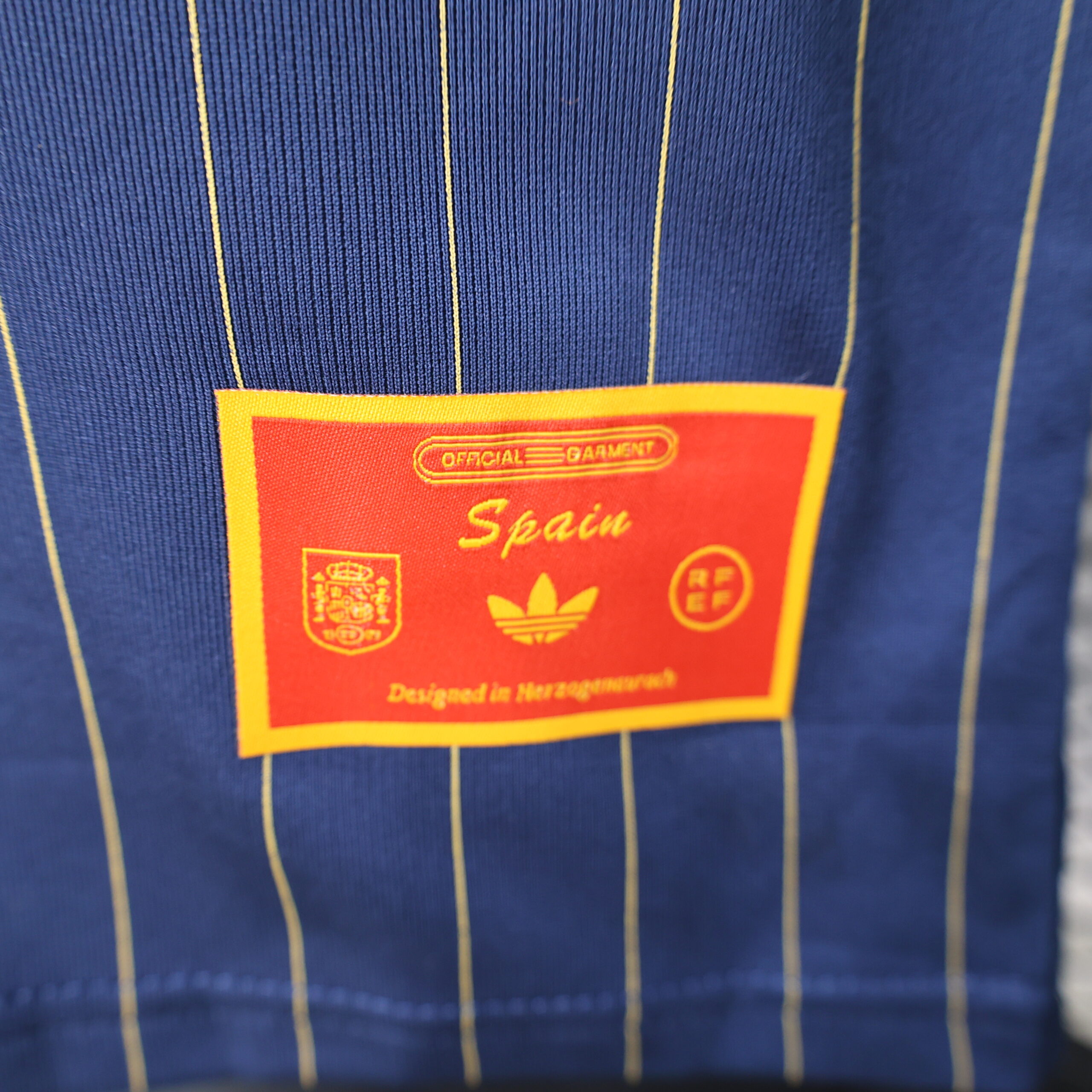 Spain Casual Retro 2