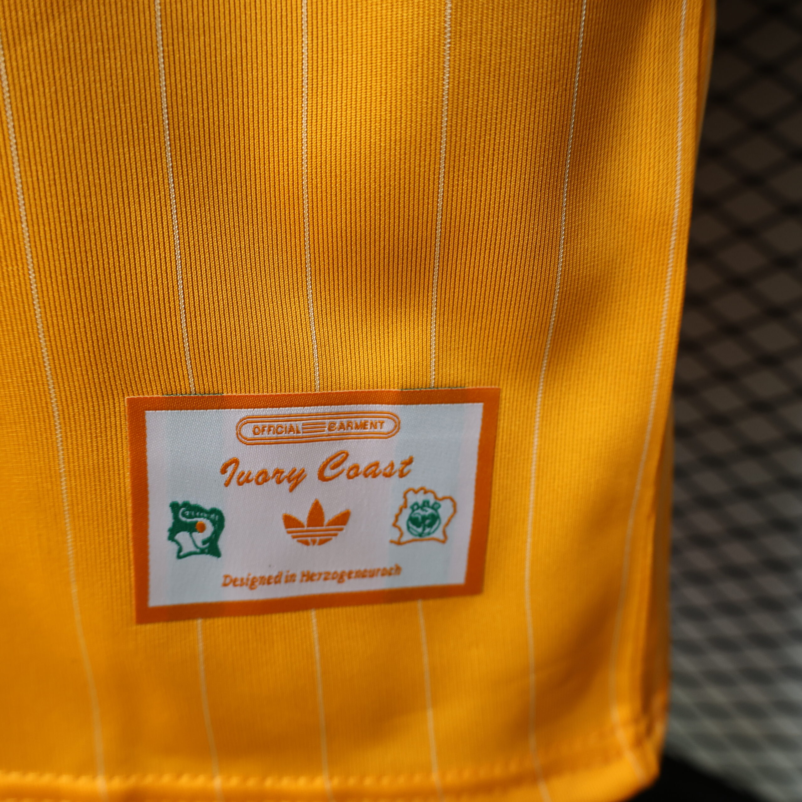 Côte d'Ivoire Retro Casual Style 3