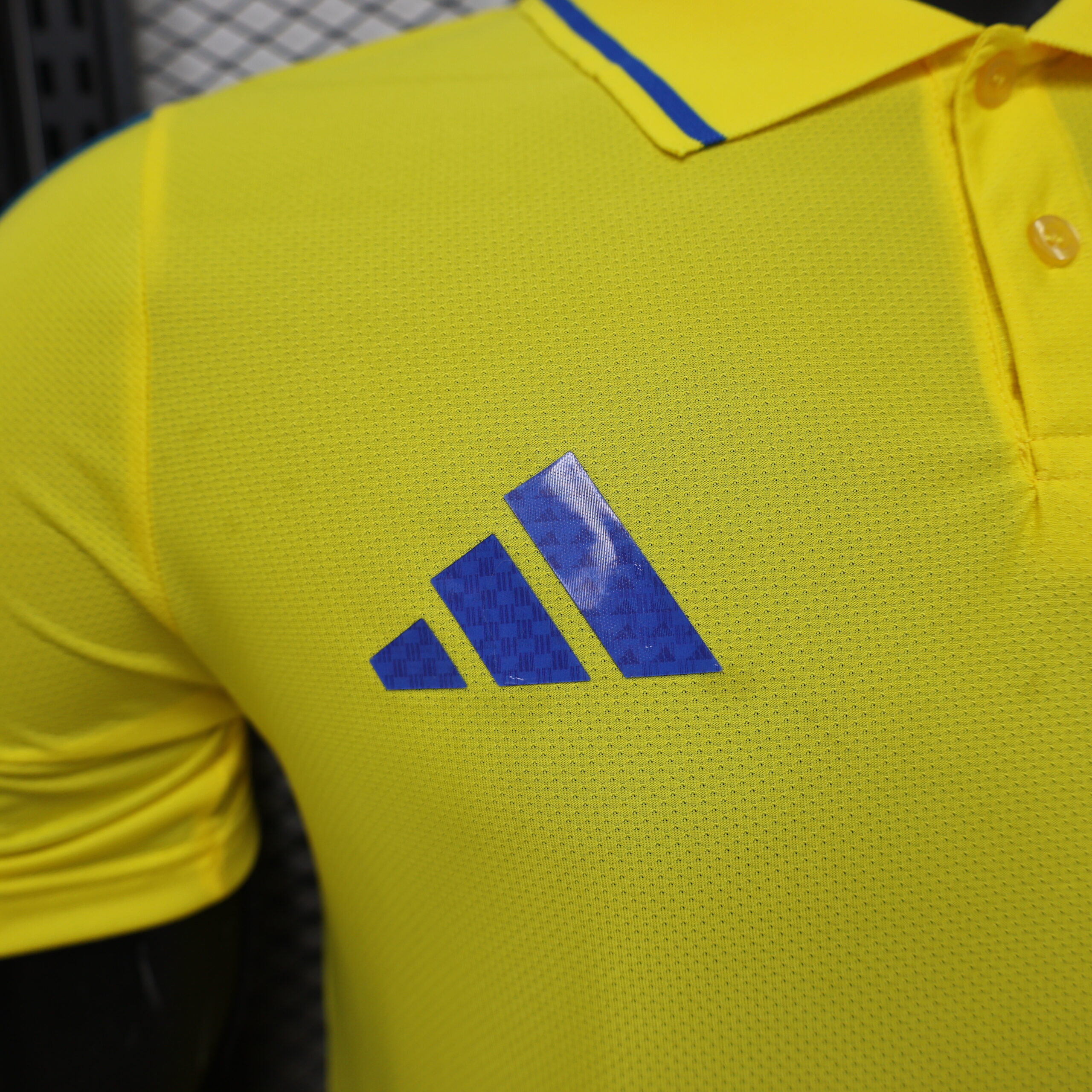 Colombia Retro Casual 5