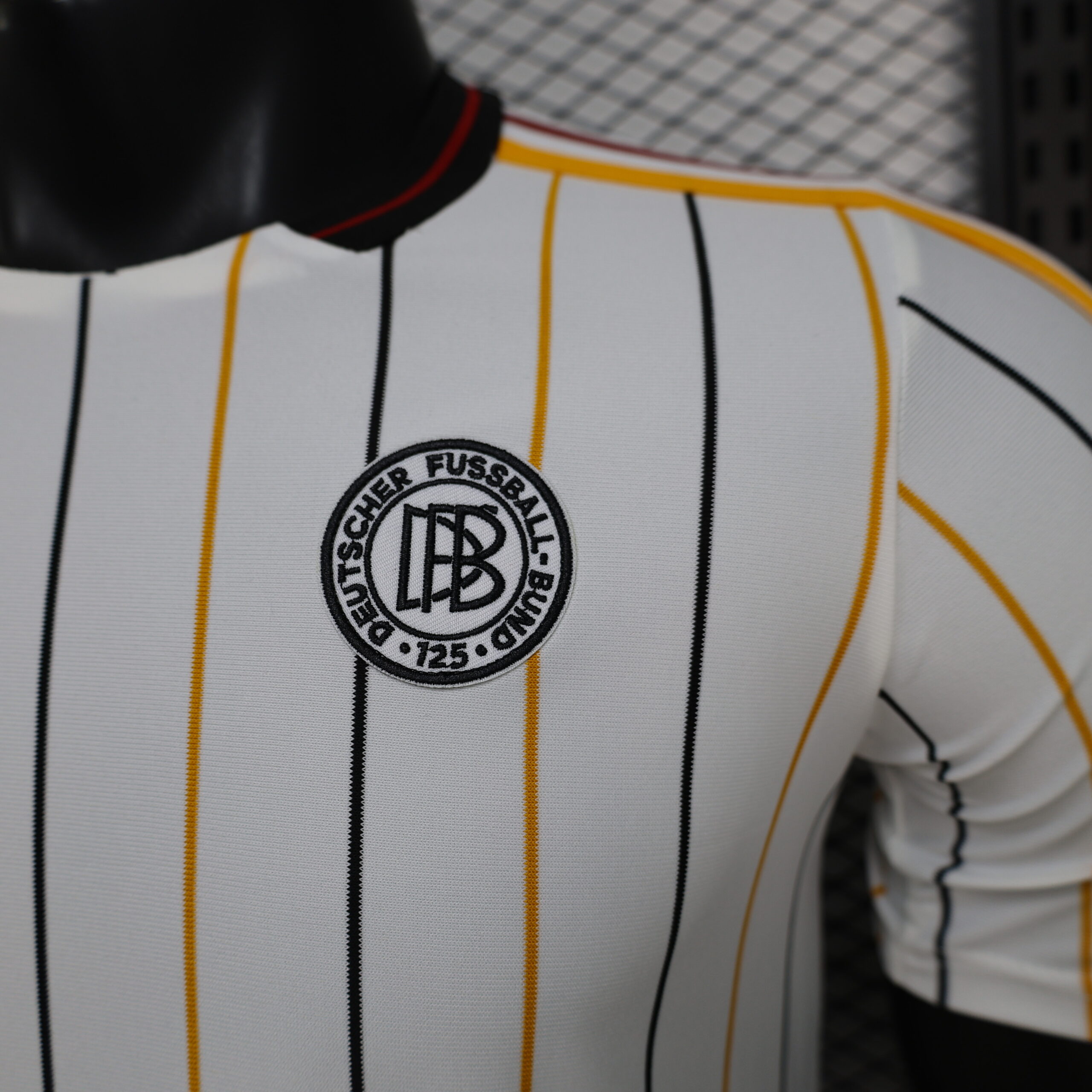 Newcastle Retro Casual Top 6
