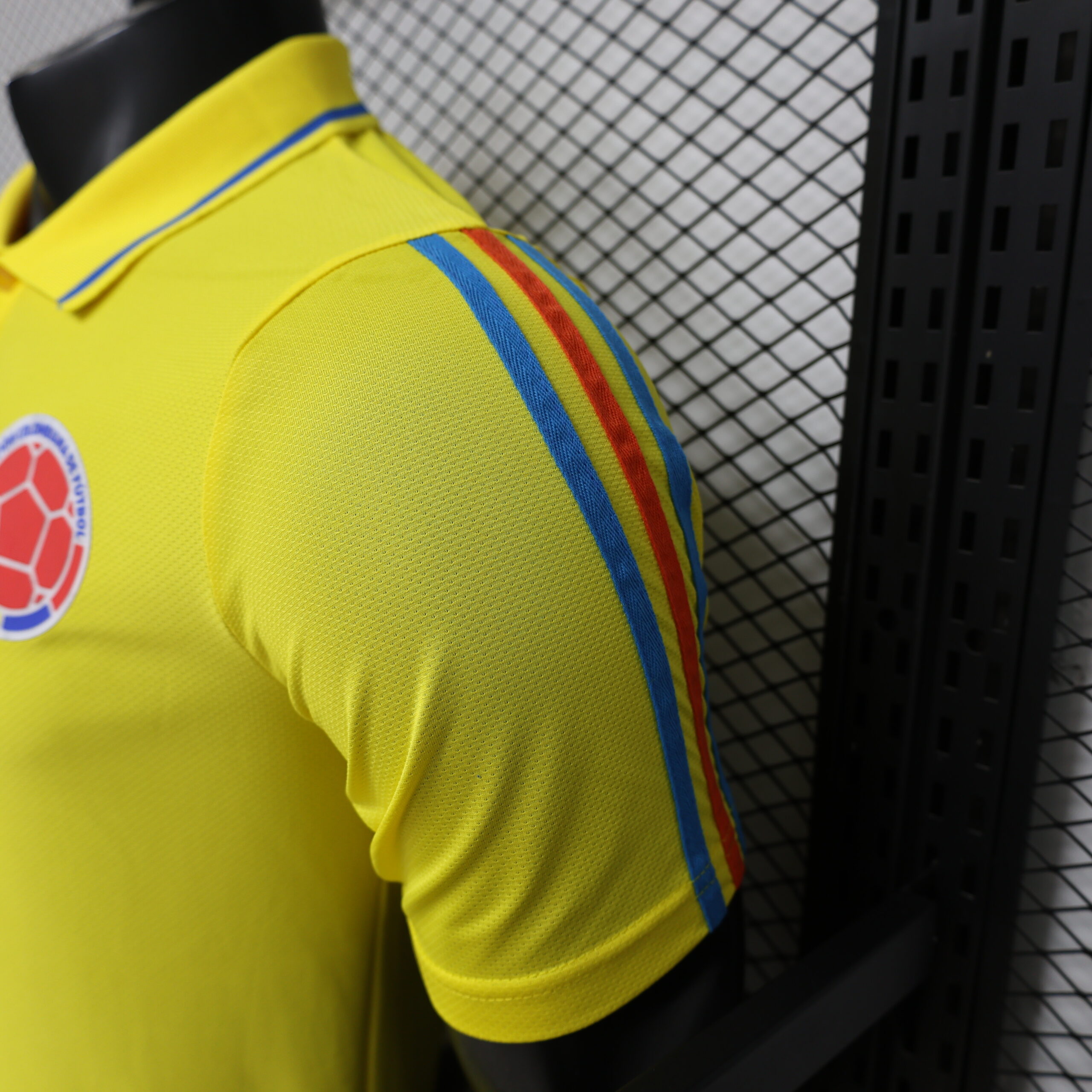 Colombia Retro Casual 6